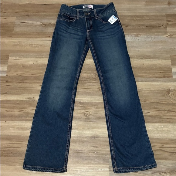Wrangler X Barbie Bootcut jeans Junior size 1 Medium wash Western Stretch NEW - Picture 2 of 10